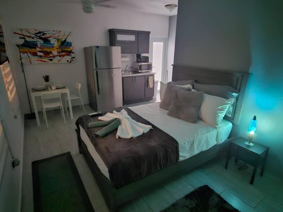 Urban Lodgings One @ Roosevelt 457 Σαν Χουάν Εξωτερικό φωτογραφία