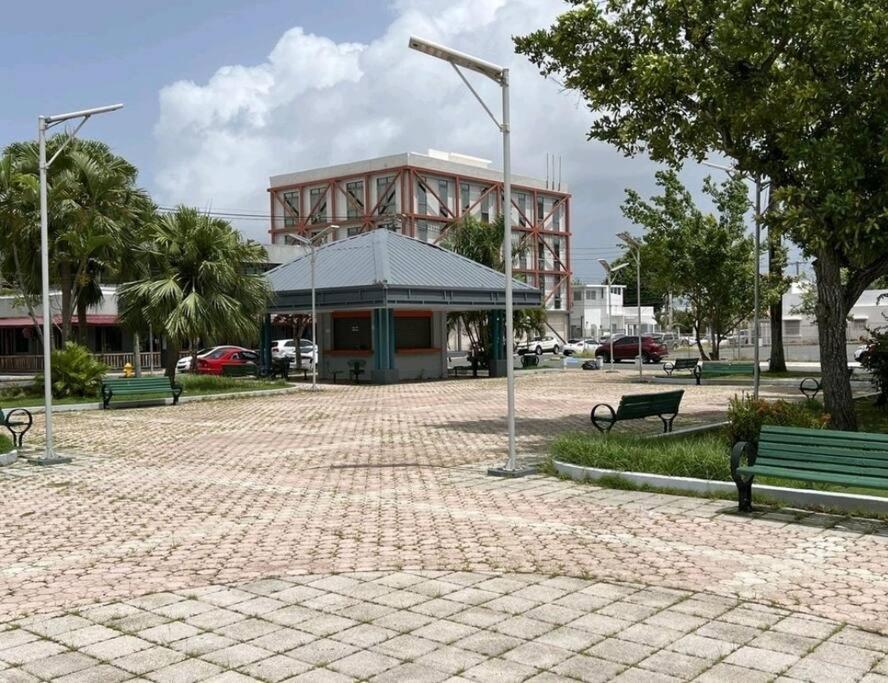 Urban Lodgings One @ Roosevelt 457 Σαν Χουάν Εξωτερικό φωτογραφία
